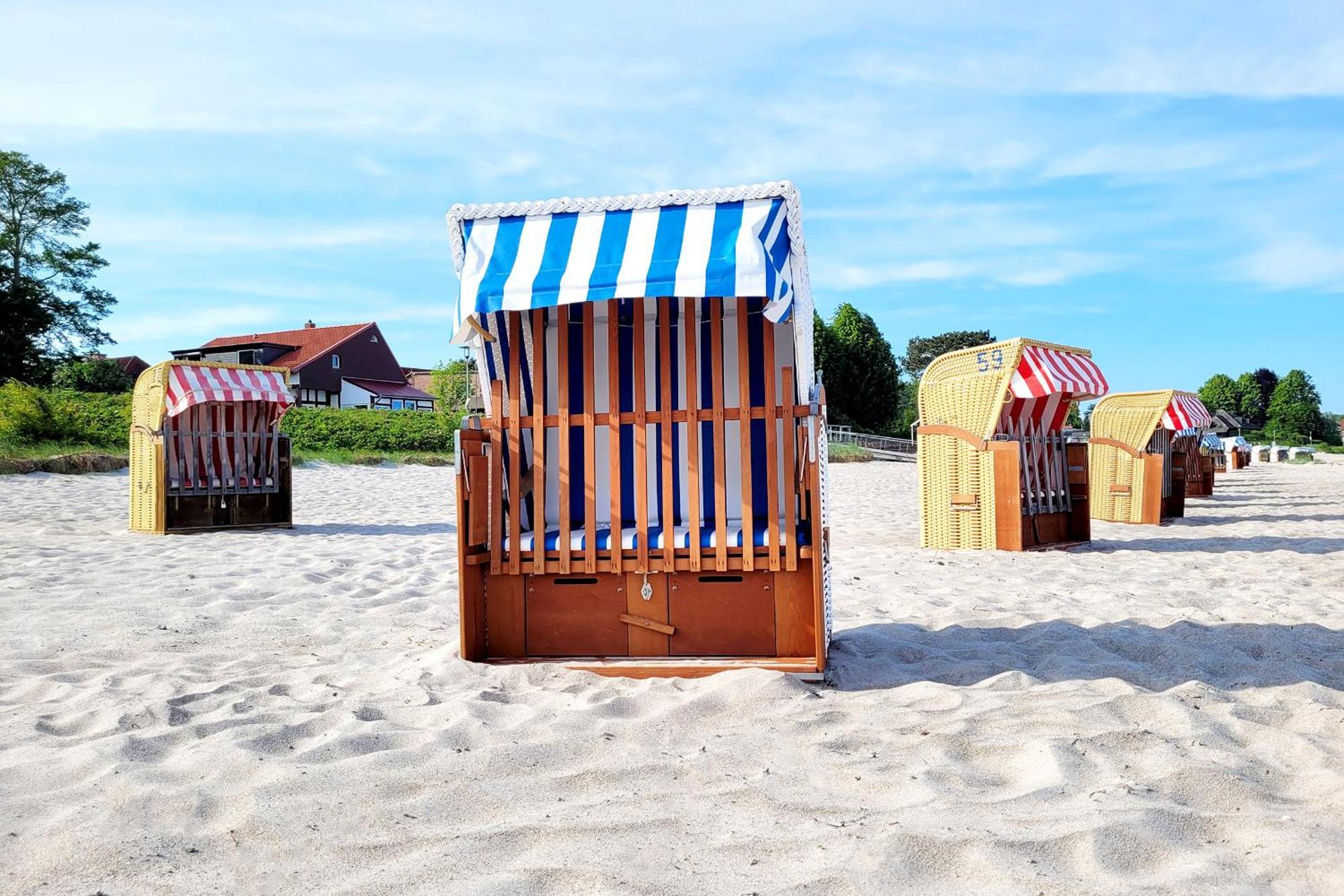 Hochwertige Ferienwohnung Mit Sonnenterrasse & Gartenblick, Nur Wenige Gehminuten Zum Strand Scharbeutz Eksteriør bilde