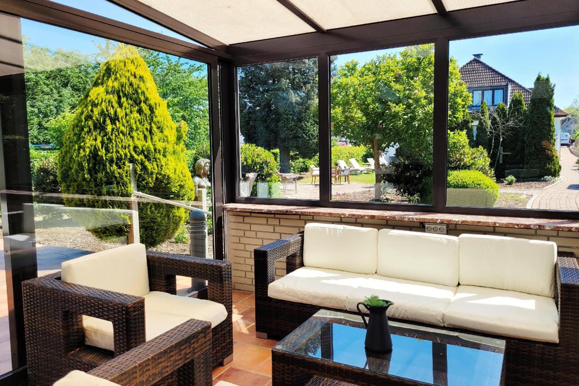 Hochwertige Ferienwohnung Mit Sonnenterrasse & Gartenblick, Nur Wenige Gehminuten Zum Strand Scharbeutz Eksteriør bilde