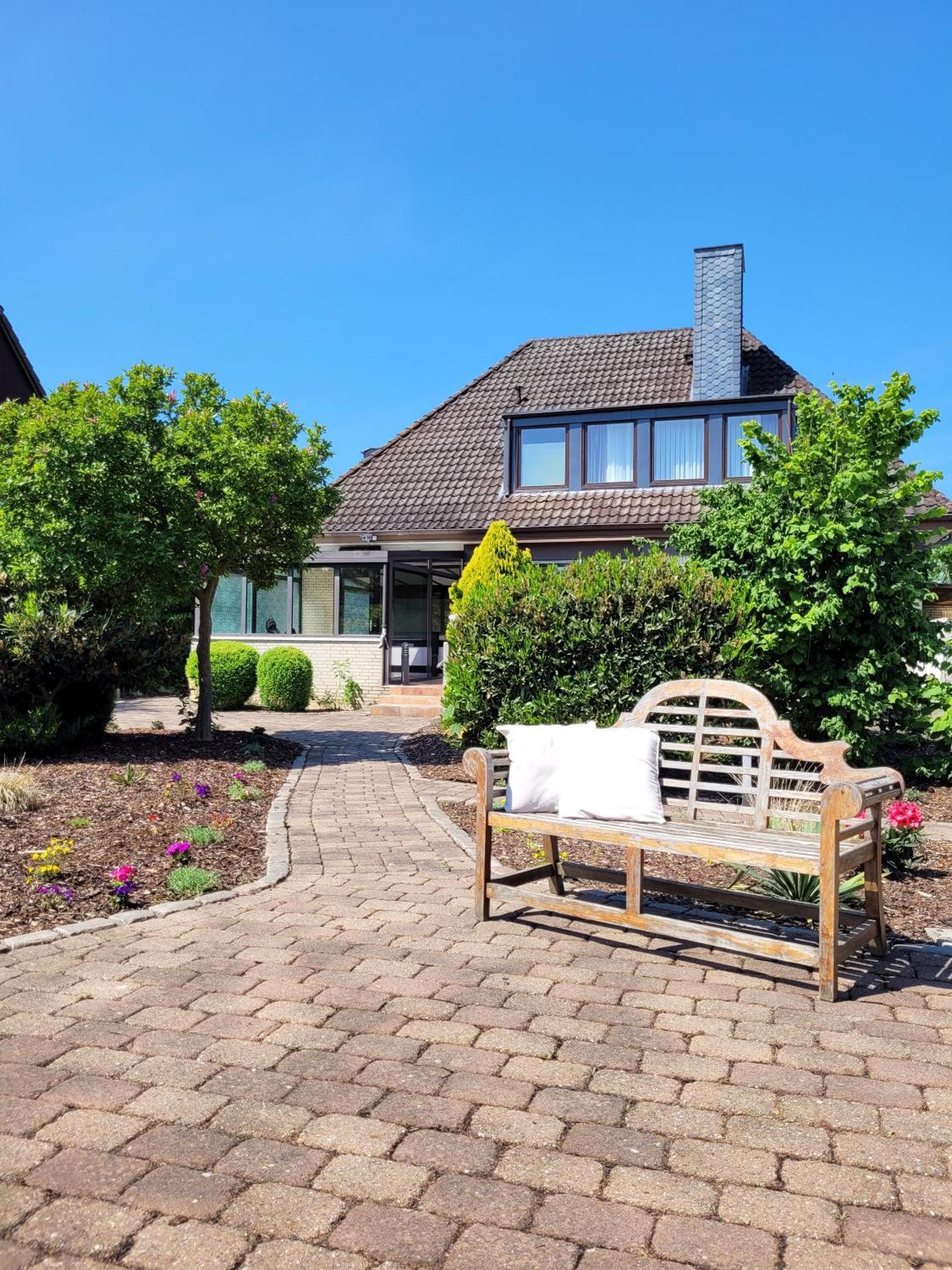 Hochwertige Ferienwohnung Mit Sonnenterrasse & Gartenblick, Nur Wenige Gehminuten Zum Strand Scharbeutz Eksteriør bilde