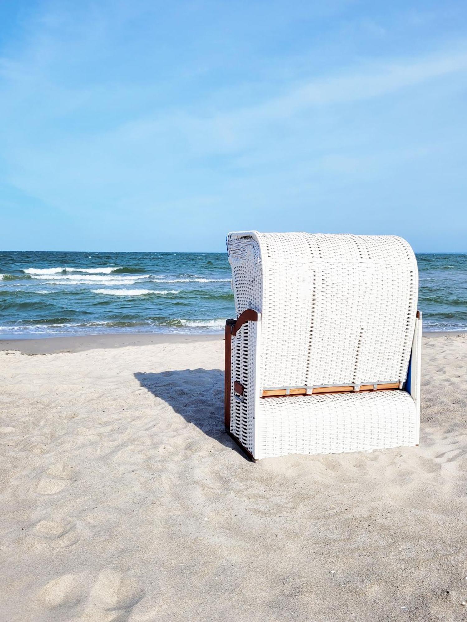 Hochwertige Ferienwohnung Mit Sonnenterrasse & Gartenblick, Nur Wenige Gehminuten Zum Strand Scharbeutz Eksteriør bilde